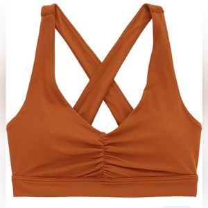 Crossed over back sport bra lightly lined